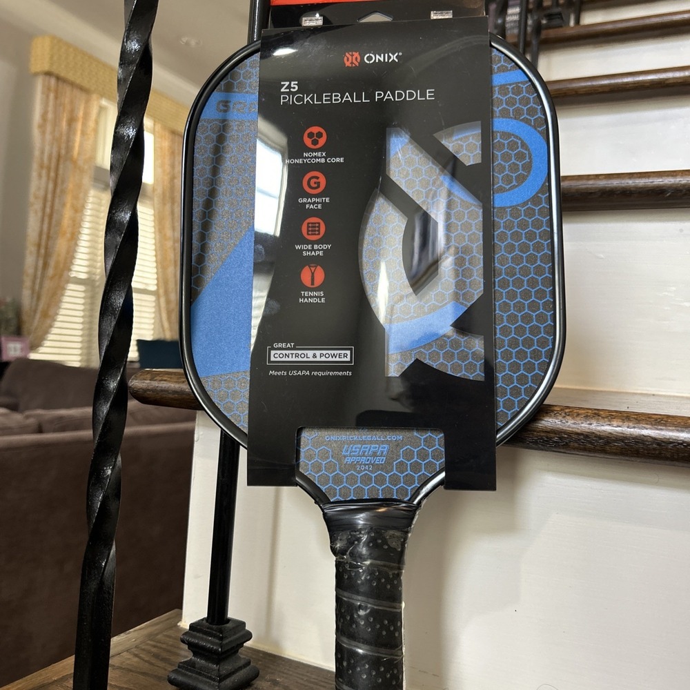 Graphite Z5 Pickleball Paddle Graphite Carbon Fiber Face with Rough Texture Blue